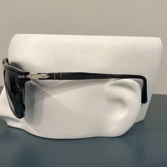 Persol Polarized Sunglasses Grey FAB - Picture 4 of 6